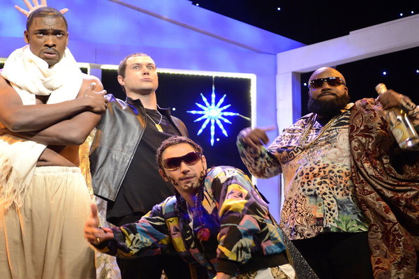 Saturday Night Live: Jingle Ballerz Special Clip | Hulu