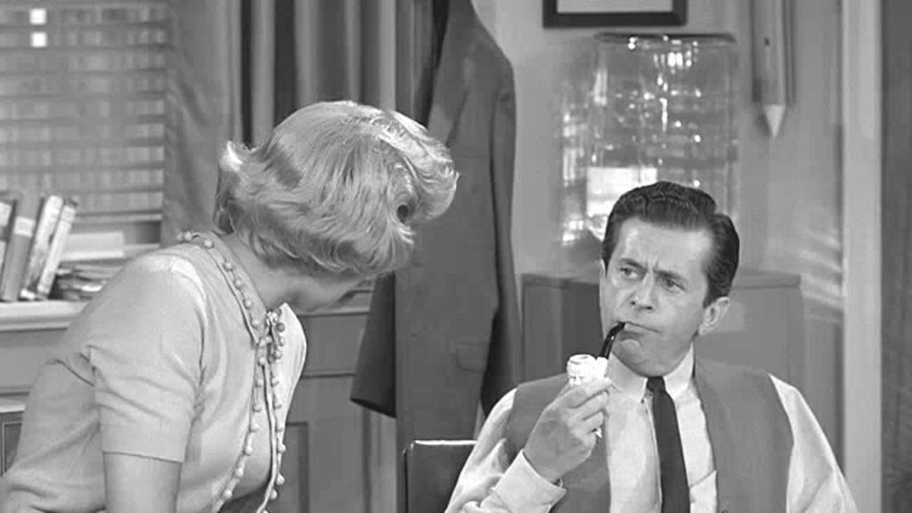 Women privat cigarette brand that sponsored the dick van dyke show